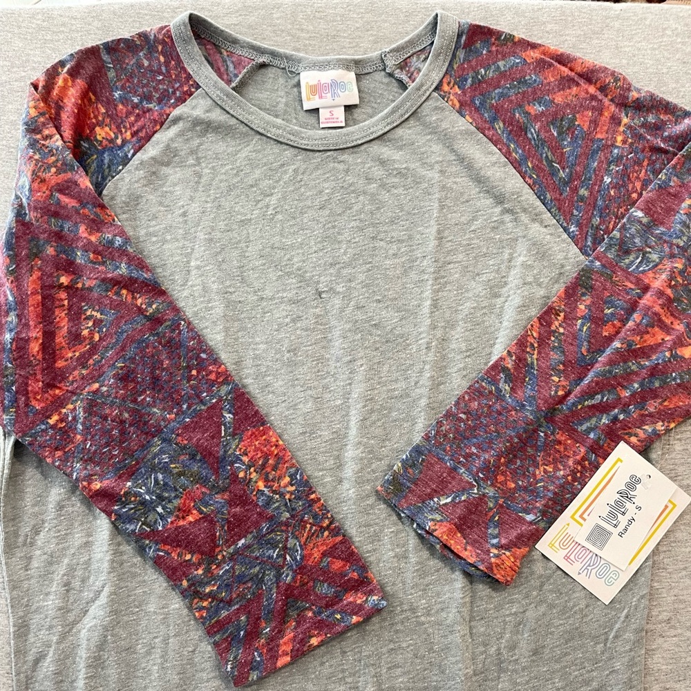 Small LuLaRoe Randy tee top
